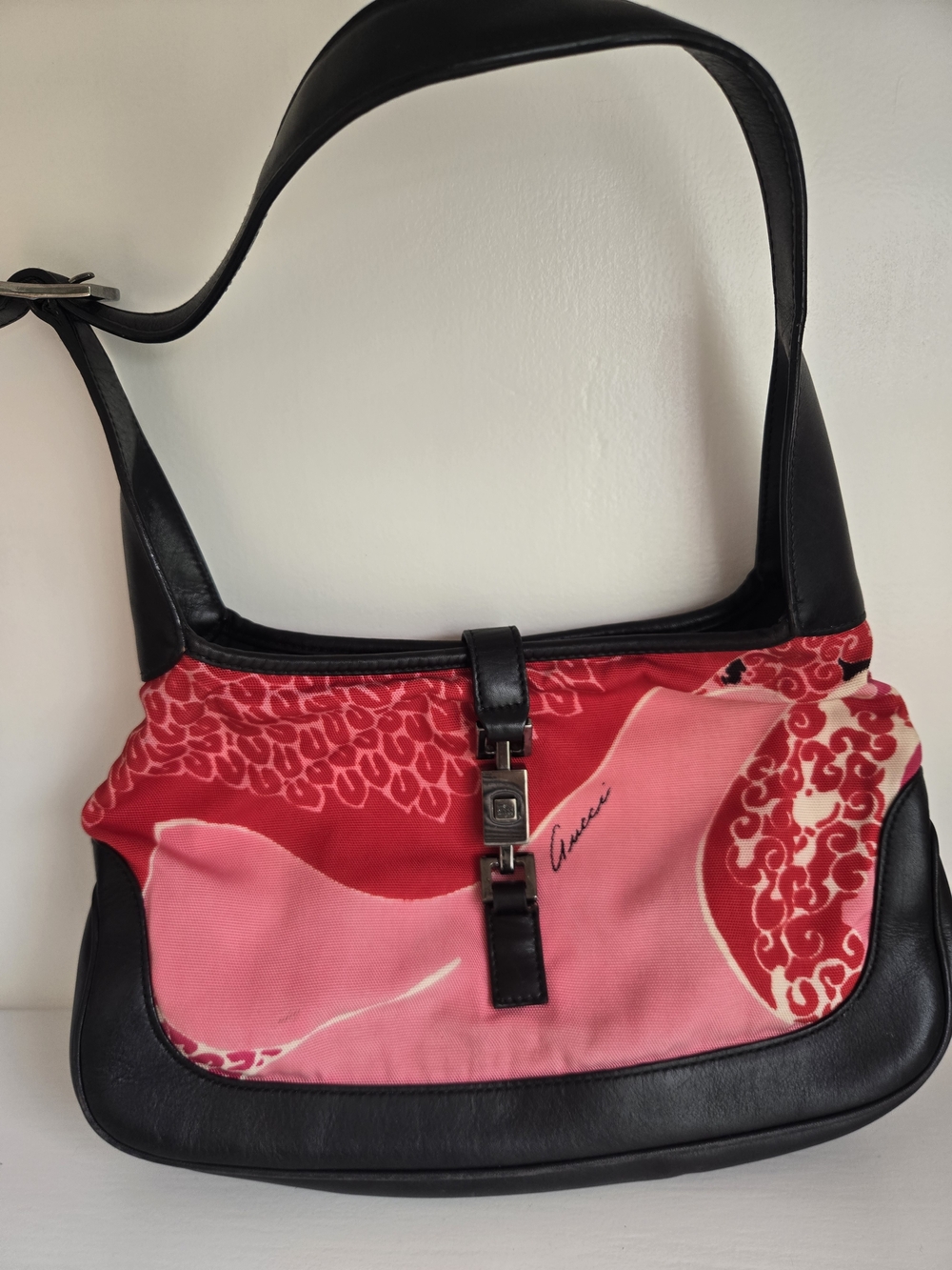 Gucci Black Leather Shoulder Bag with Pink and Red Silk Panel